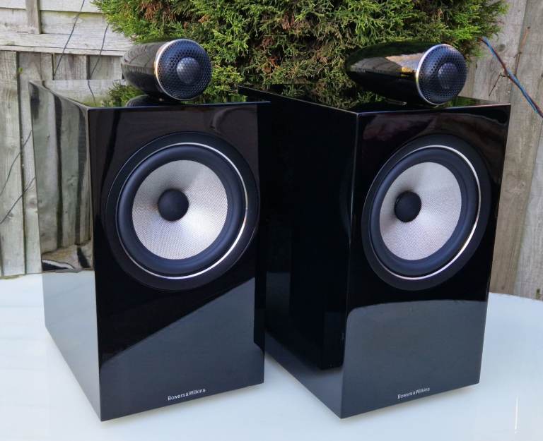 Bowers and Wilkins 705 S2 high end speakers. Must see.