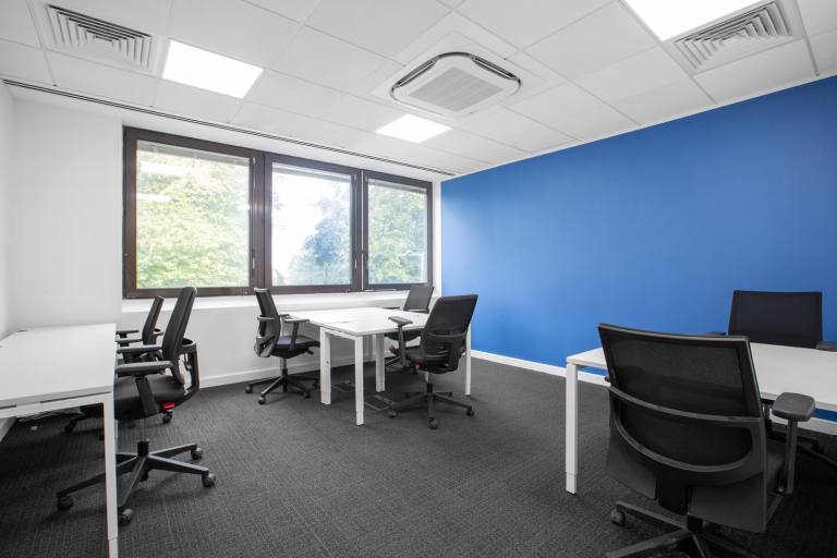 Brentwood - CM13 3FR \ Private Office Available Immediately for 3 Workstations