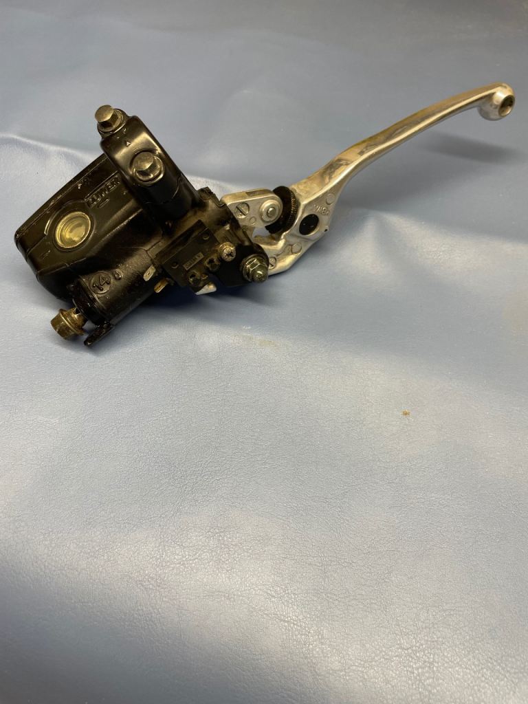 Vfr vtec front brake master cylinder 