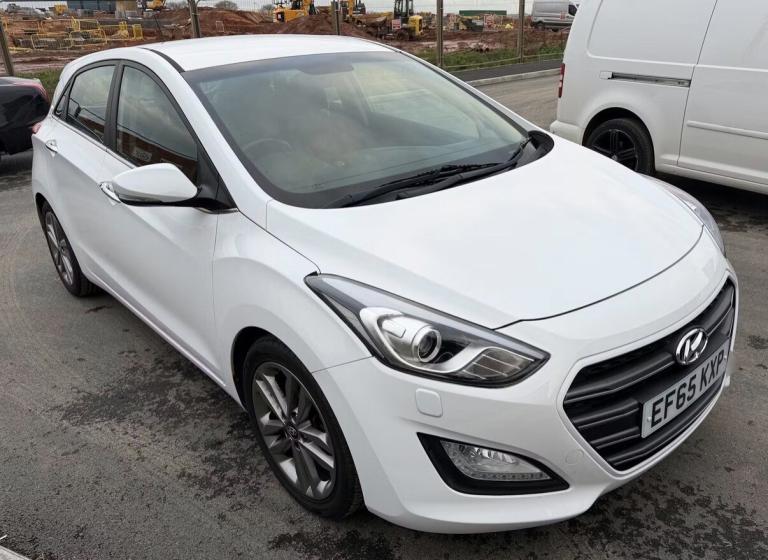 HYUNDAI I30 1.6 I30 5DR PREM 1.6 120PS 2016