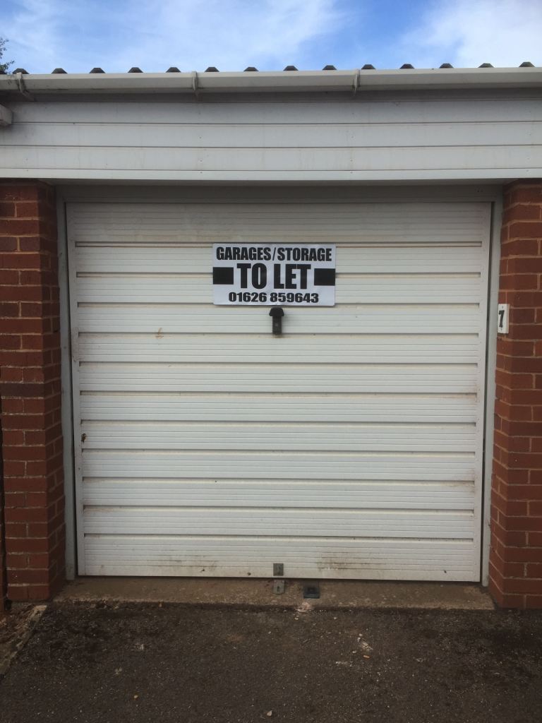 Garage to let