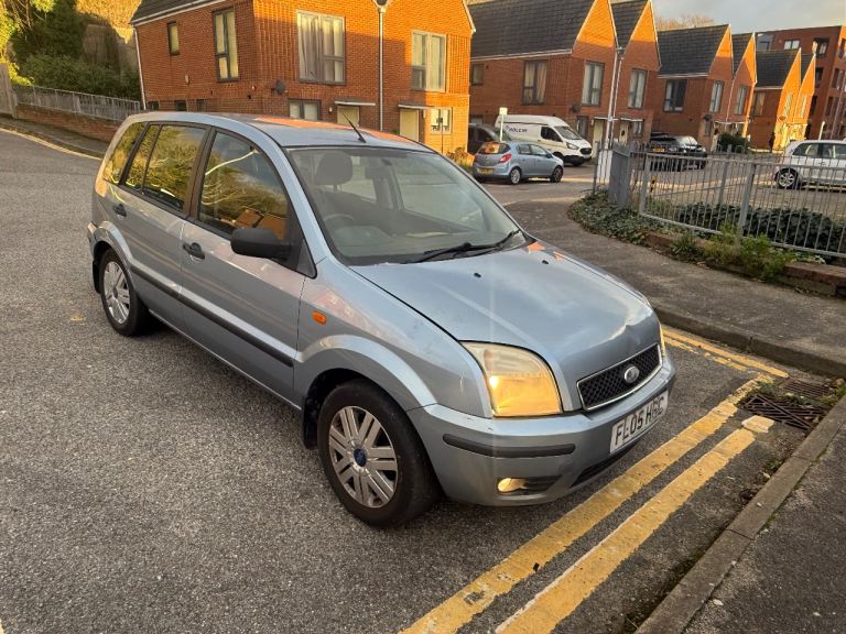 Ford Fusion AUTOMATIC 1.6 petrol 5 door run & drive well