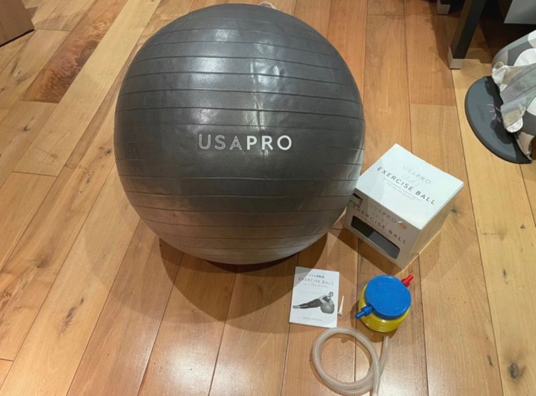 USApro Exercise Ball 55cm with Pump.