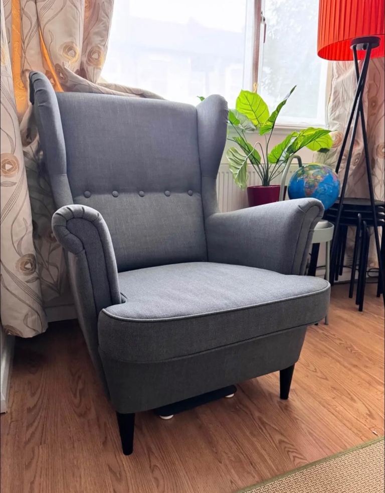IKEA Strandmon arm chair