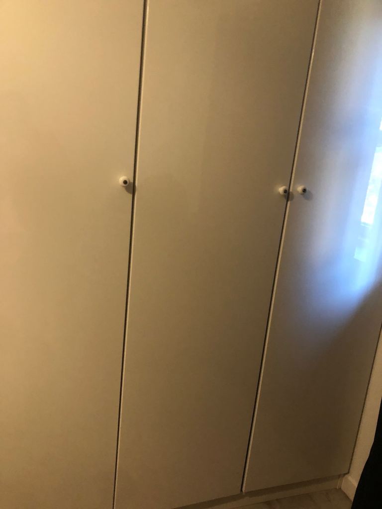 White Wardrobe with Hanging Rail – Good Condition