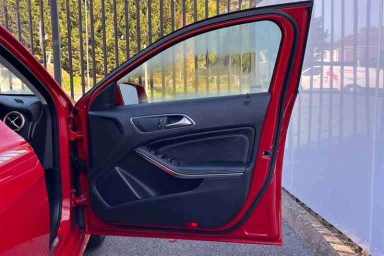 2018 Mercedes-Benz A-Class A160 SE Executive 5dr Auto HATCHBACK PETROL Automatic