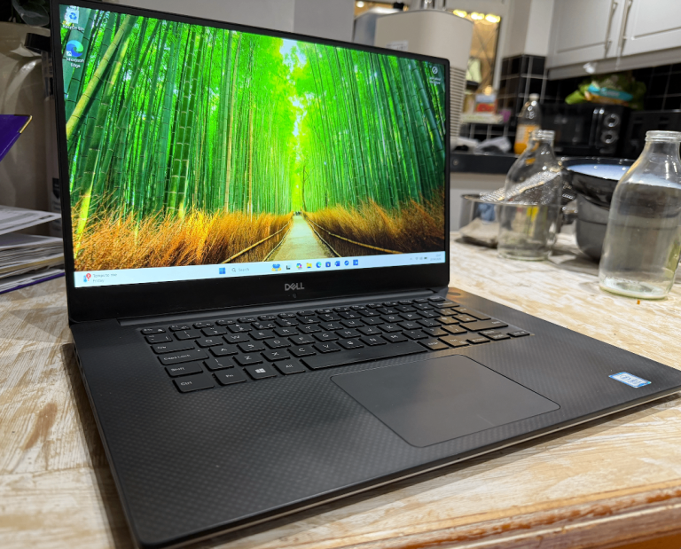 Dell Precision 5530 Laptop Core i7 vPro 32gb ram 500gb fast SSD 4GB Graphics