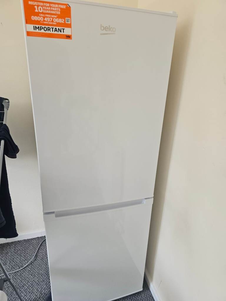 BEKO Fridge Freezer, like NEW. 