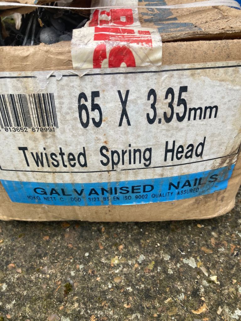 Twisted spring nails 