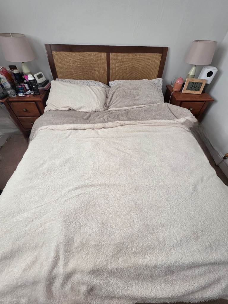 Double Bedding Bundle – Duvet + 2 Cover Sets + Storage Bag (All Seasons)