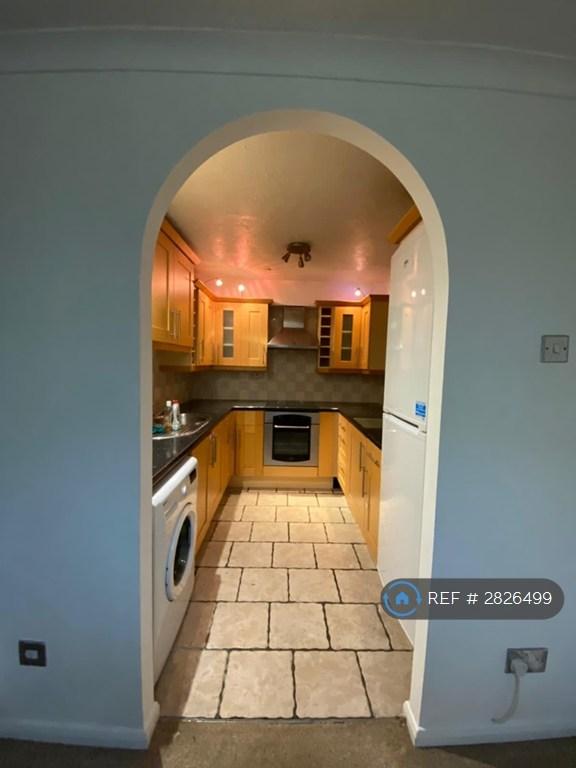 1 bedroom flat in Marlowe Gardens, London, SE9 (1 bed) (#2826499)