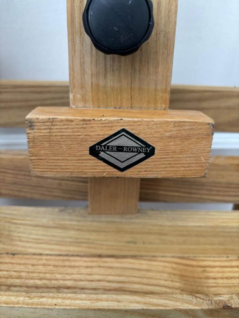 Daler Rowney small easel