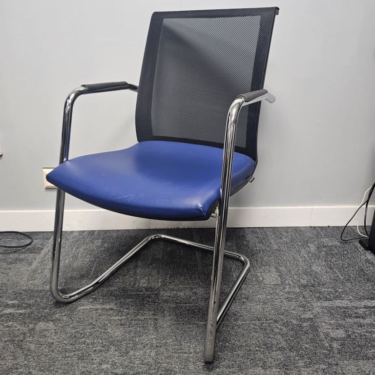 Narbutas Conference Chair – Chrome Frame Office Seating – £119