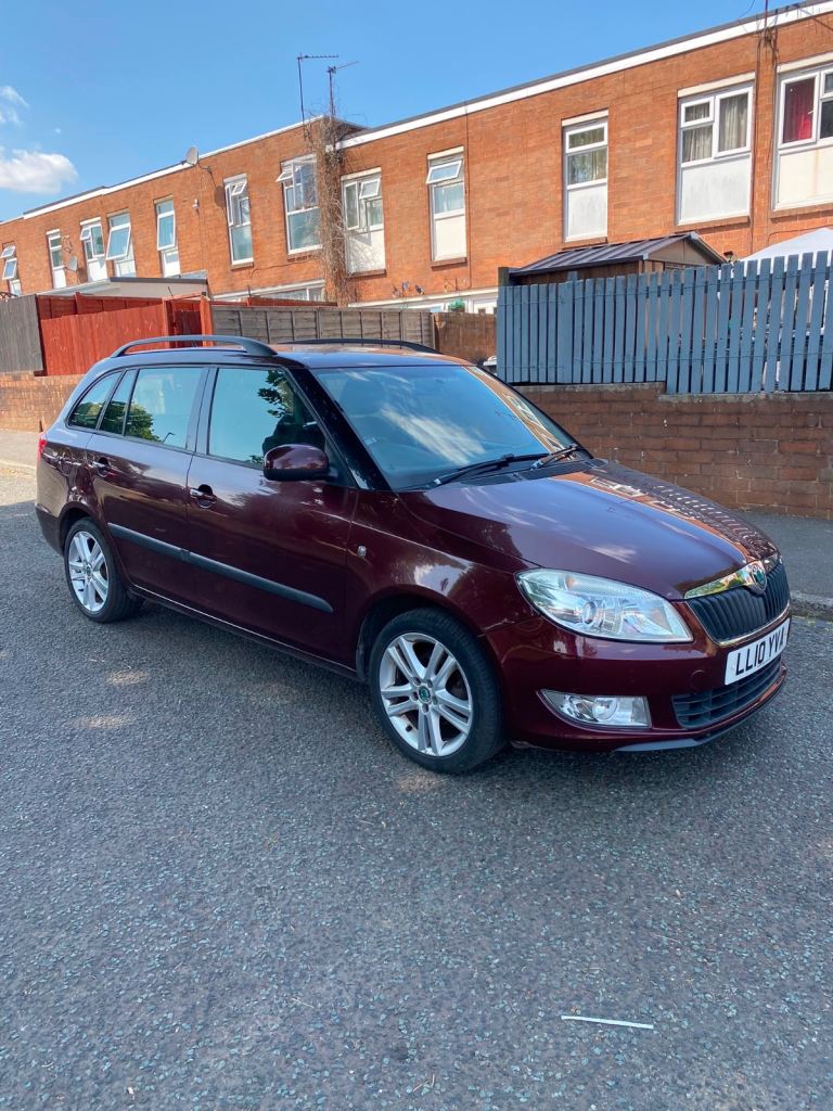 Skoda, FABIA, Estate, 2010, Manual, 1197 (cc), 5 doors