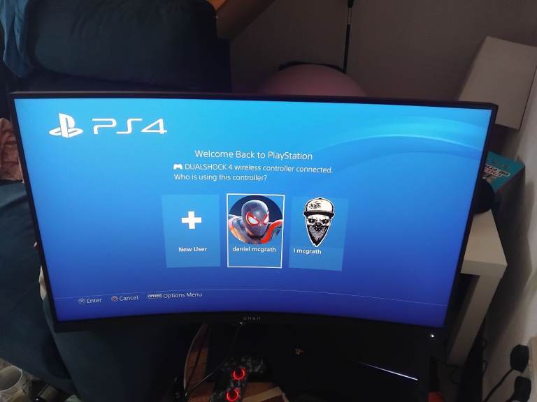 165hz Curved Gaming Monitor – Great Condition