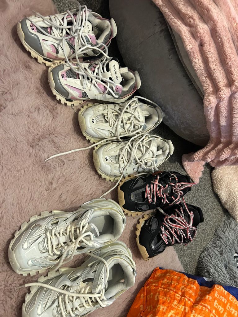 Size 6 tracks 