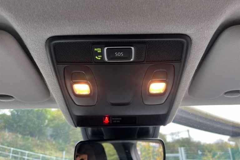 2021 Renault Captur 1.3 TCe (140 PS) Iconic 5 Door Petrol SUV Automatic SUV Petrol Automatic