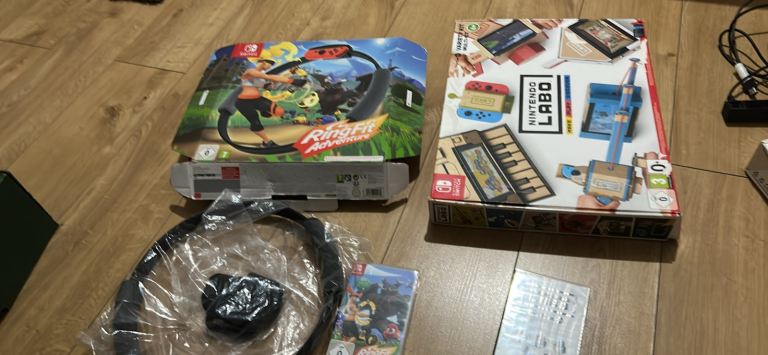 Nintendo switch games with accessories - ring fit adventure and Nintendo labo 