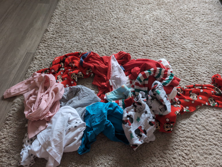 Kids pyjamas 