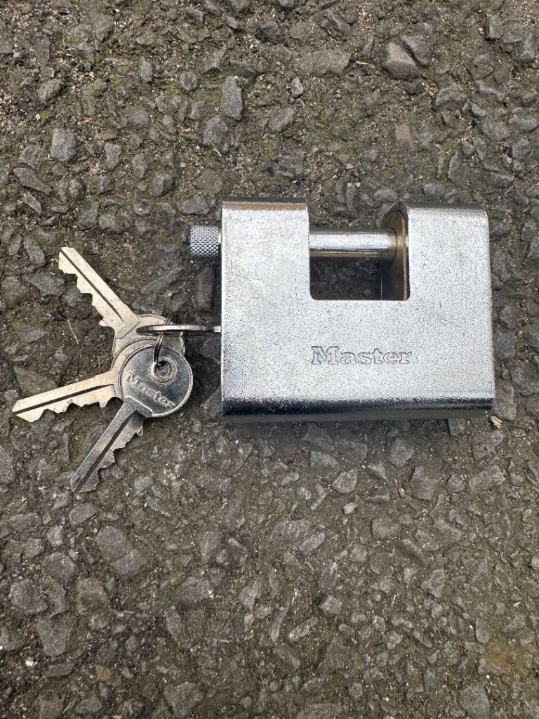 Master Lock Armoured 90Mm Padlock BRAND NEW