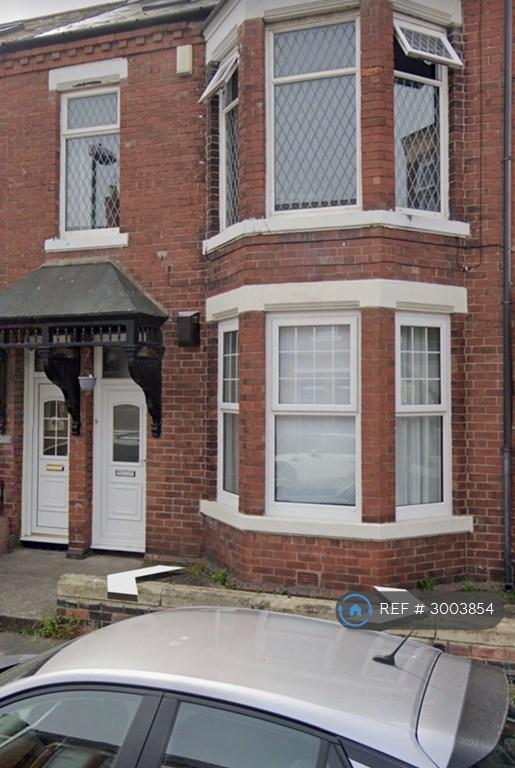 2 bedroom flat in Westoe, South Shields, NE33 (2 bed) (#3003854)
