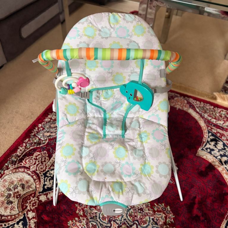 Baby bouncer- like new 