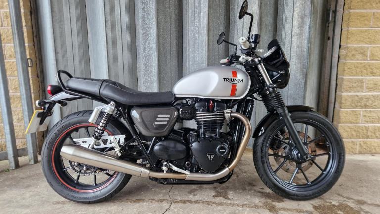 Triumph Bonneville 900 Street Twin, 2016, 17,241 Miles, Excellent Condition