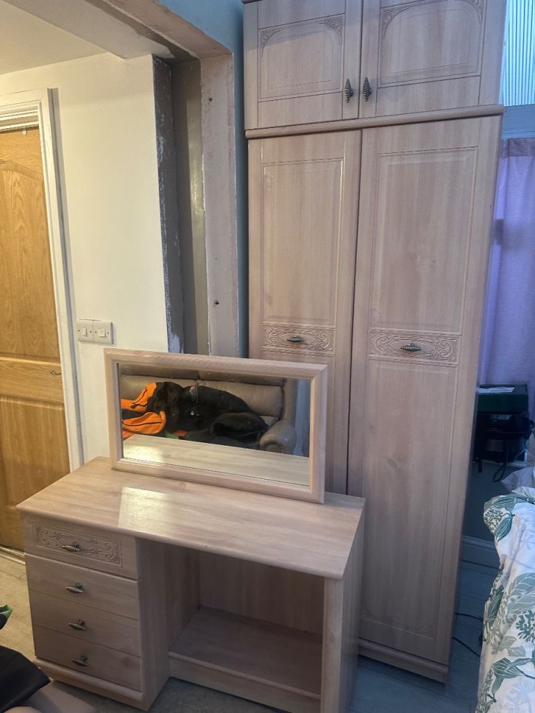 Light Wood Bedroom Furniture Set - Wardrobe, Chest of Drawers, Dressing Table