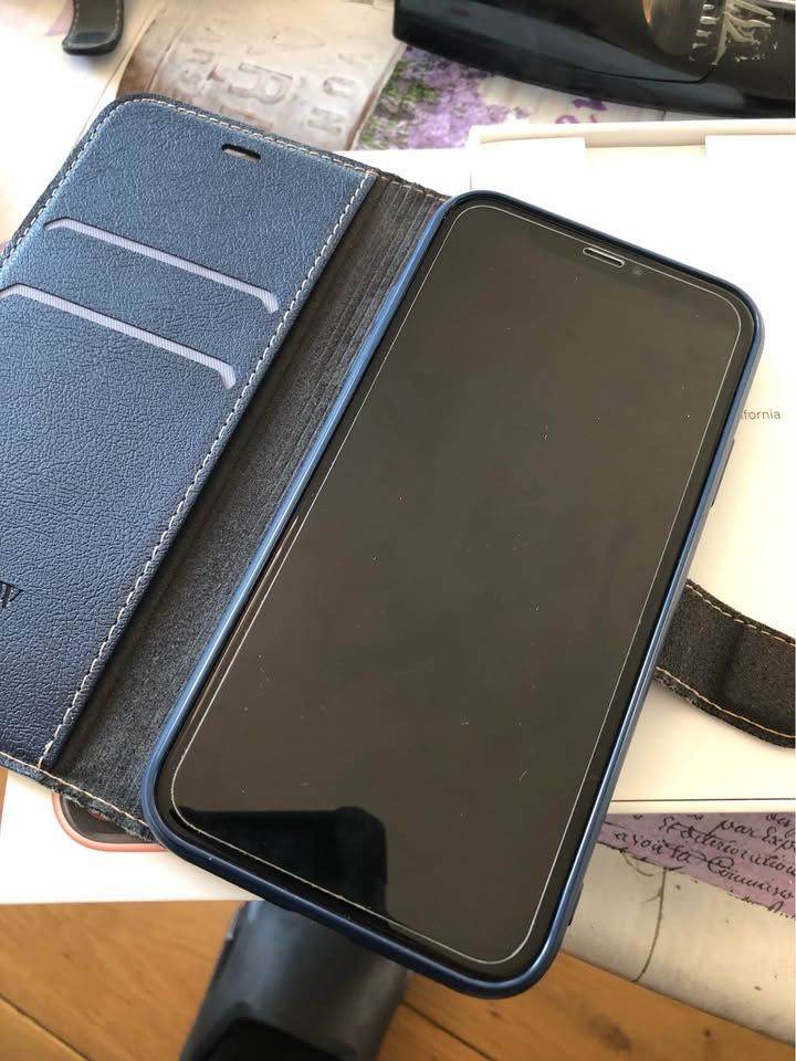 iPhone XR unlocked 64gb in box 