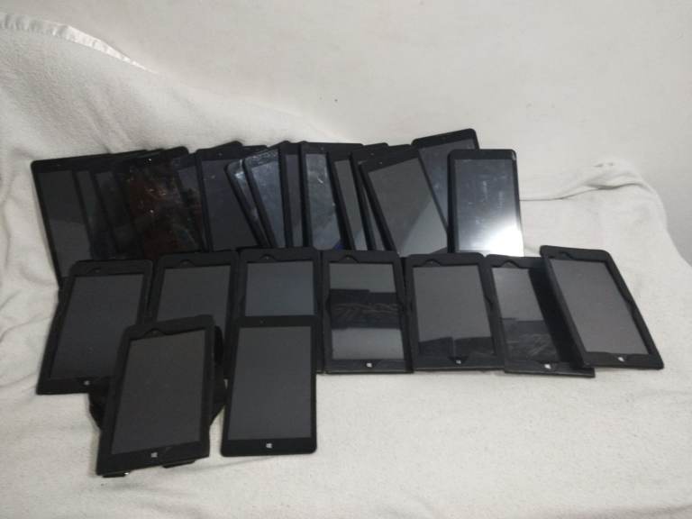47 x Linx LINX8 8" 32GB Tablets Joblot - Intel,Used with Cases & Charger