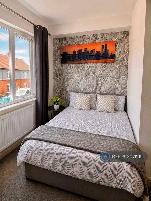 1 bedroom in Upper Luton Road, Chatham, ME5 (#3071195)