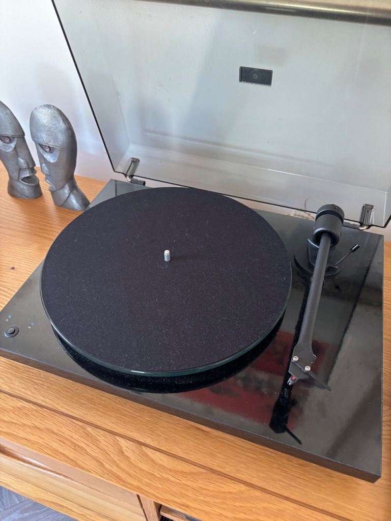 Pro-Ject T1 SB record deck for sale