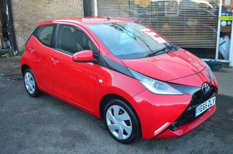 2015 Toyota Aygo 1.0 VVT-i x-play Hatchback 5dr Petrol Manual Euro 5 Euro 5 (68