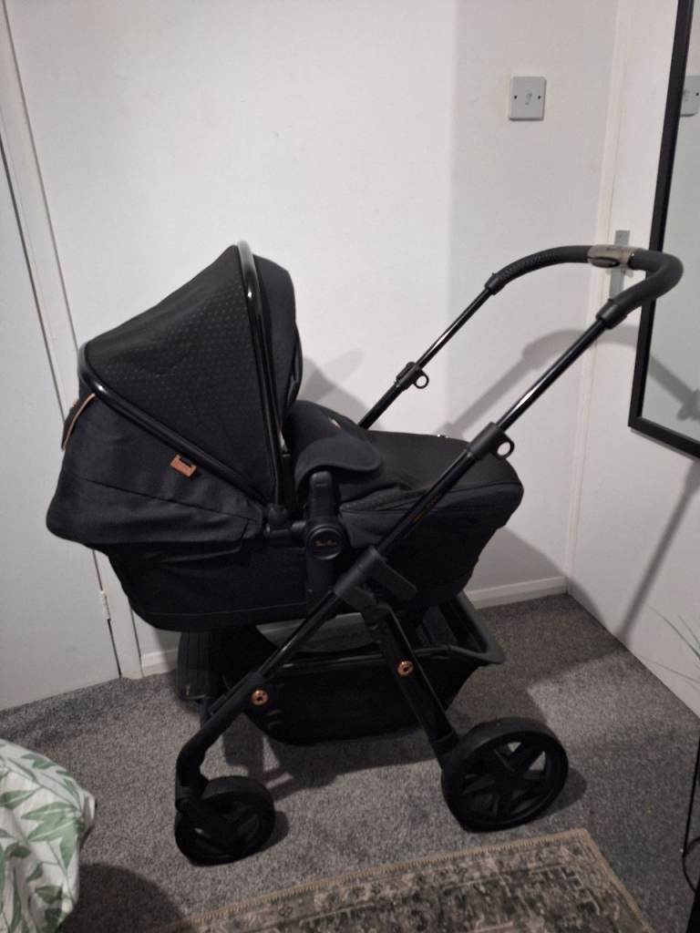 Silver Cross Pram/Pushchair – Black, Good Condition