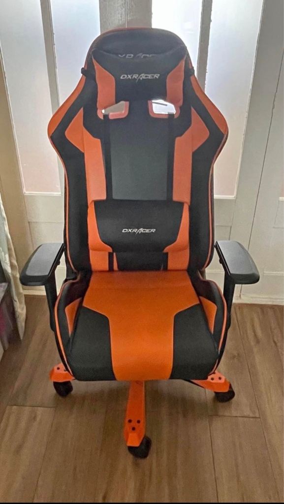 DXRacer Office / Gaming Chair – Very Good Condition