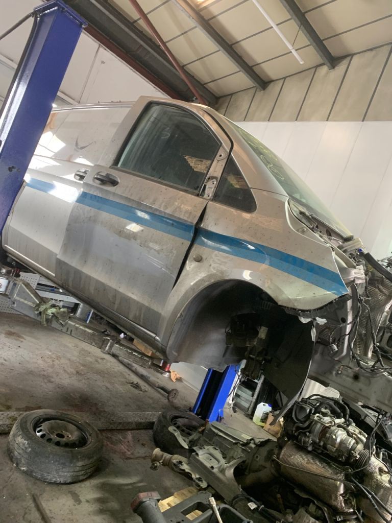Vito Mercedes breaking 2021