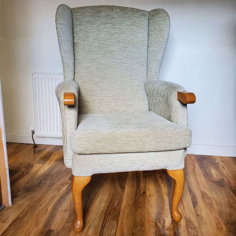 Light green high backed fireside chair. ( HSL)
