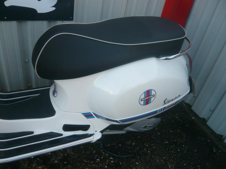 Piaggio Vespa GTS 125 SUPER ONLY 634 MILES 2021 LEARNER LEGAL SCOOTER 50 SH N X 
