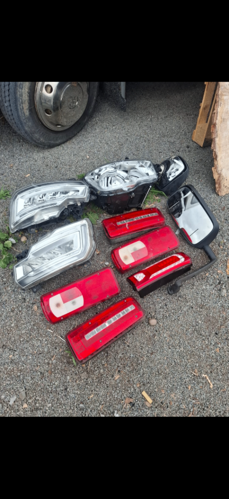 Daf  tail and headlights 
