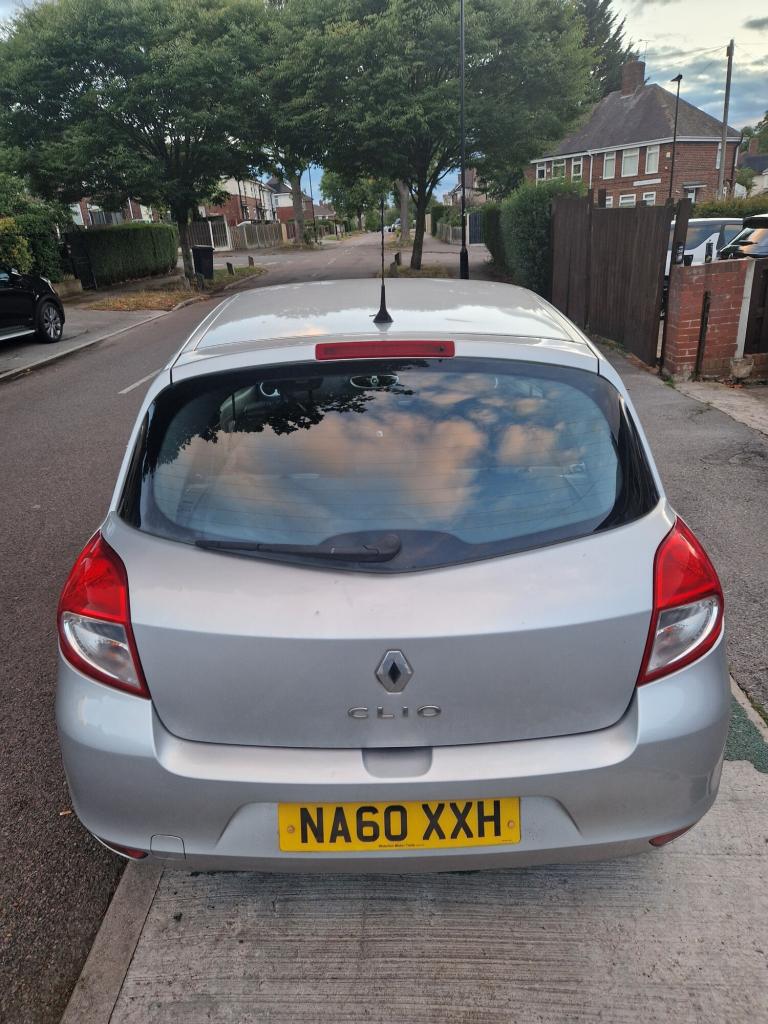 2011 Renault Clio 1.2 16V I-Music 3dr HATCHBACK Petrol Manual