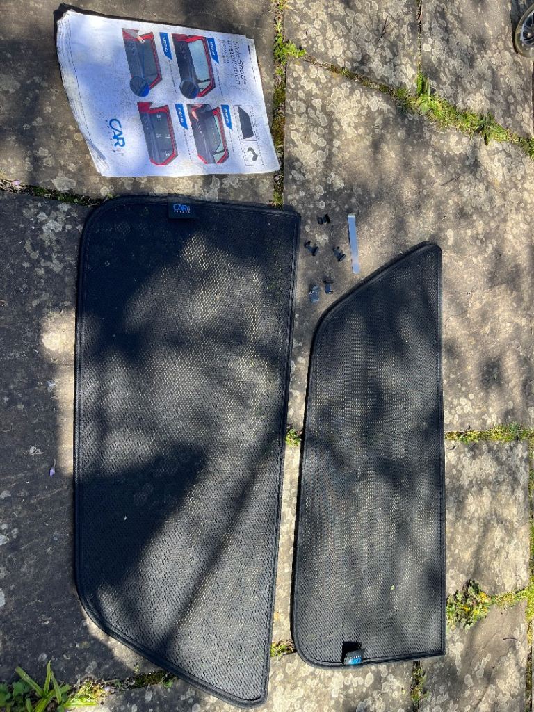 Audi Q2 window shades