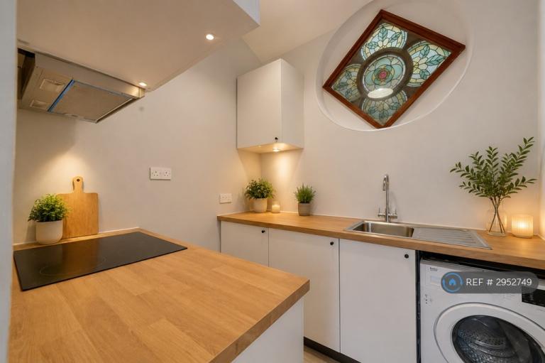 1 bedroom flat in East Hall, Feltwell, IP26 (1 bed) (#2952749)