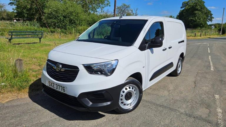 2023 Vauxhall Combo 2300 1.5 Turbo D 100ps H1 Prime Crew Van PANEL VAN DIESEL Manual