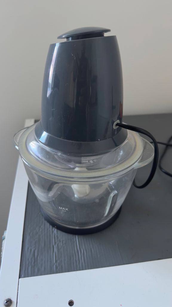 Food Chopper Processor Meat Fruit Vegetable Multi Mixer 2L Glass Bowl Easy clean