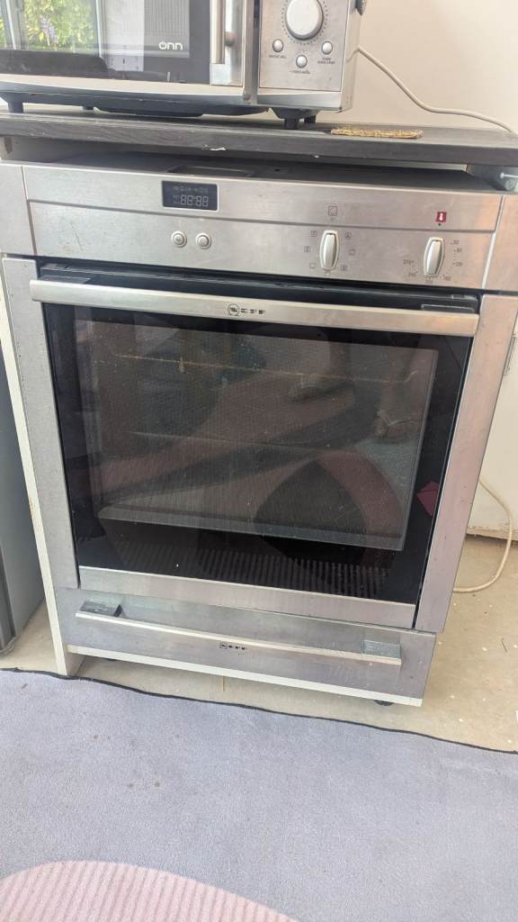 NEFF oven 
