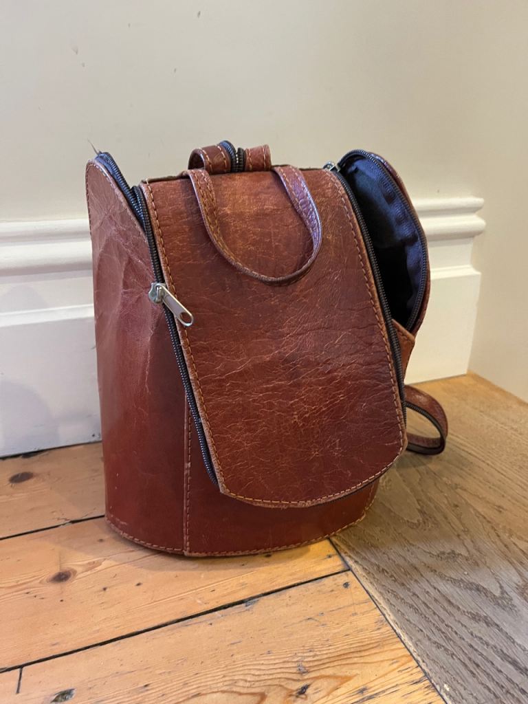 image for Vintage leather rucksack (broken zip)