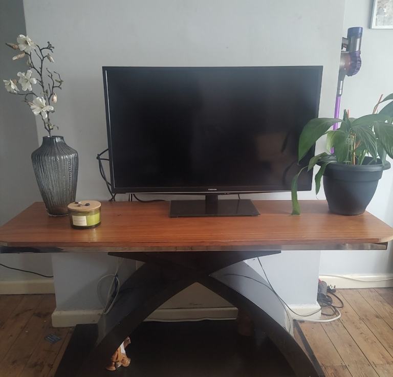 Lovely porcelained like legged table 