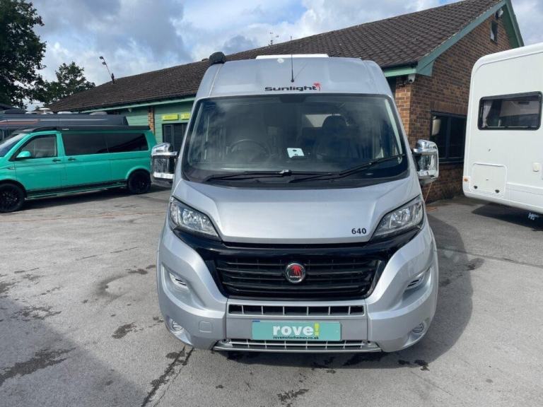 Sunlight Cliff 640 3 Berth 4 Belt Rear Transverse Bed Dinette Conversion Camperv