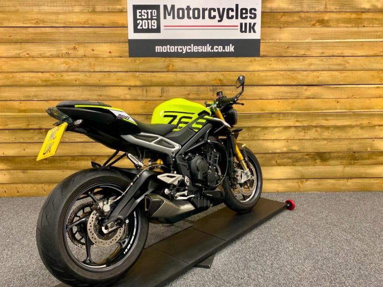 SUPERB 2023 TRIUMPH STREET TRIPLE 765 MOTO2 LTD EDITION, 184 OF 765, FSH!