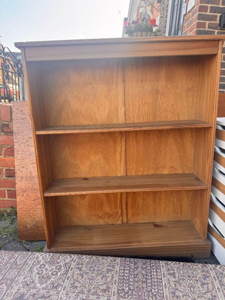Small pine bookcase FREE